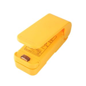 Mini Sigilator Pungi, Portabil cu Baterii – Galben, 9.7x3 cm